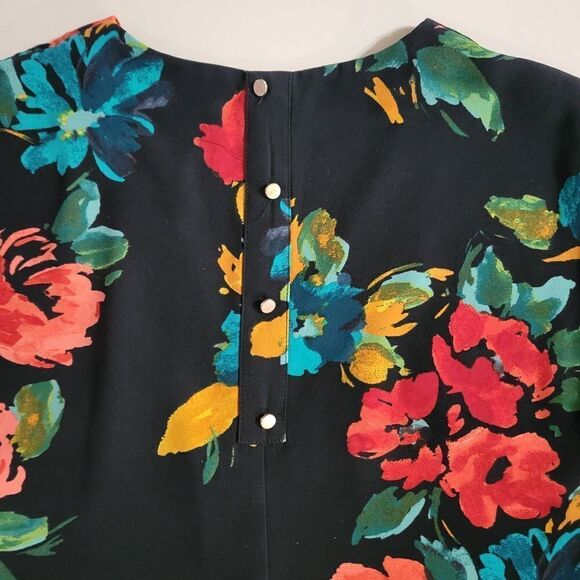 A New Day Floral Short Sleeve V-Neck Dress - Picture 11 of 16